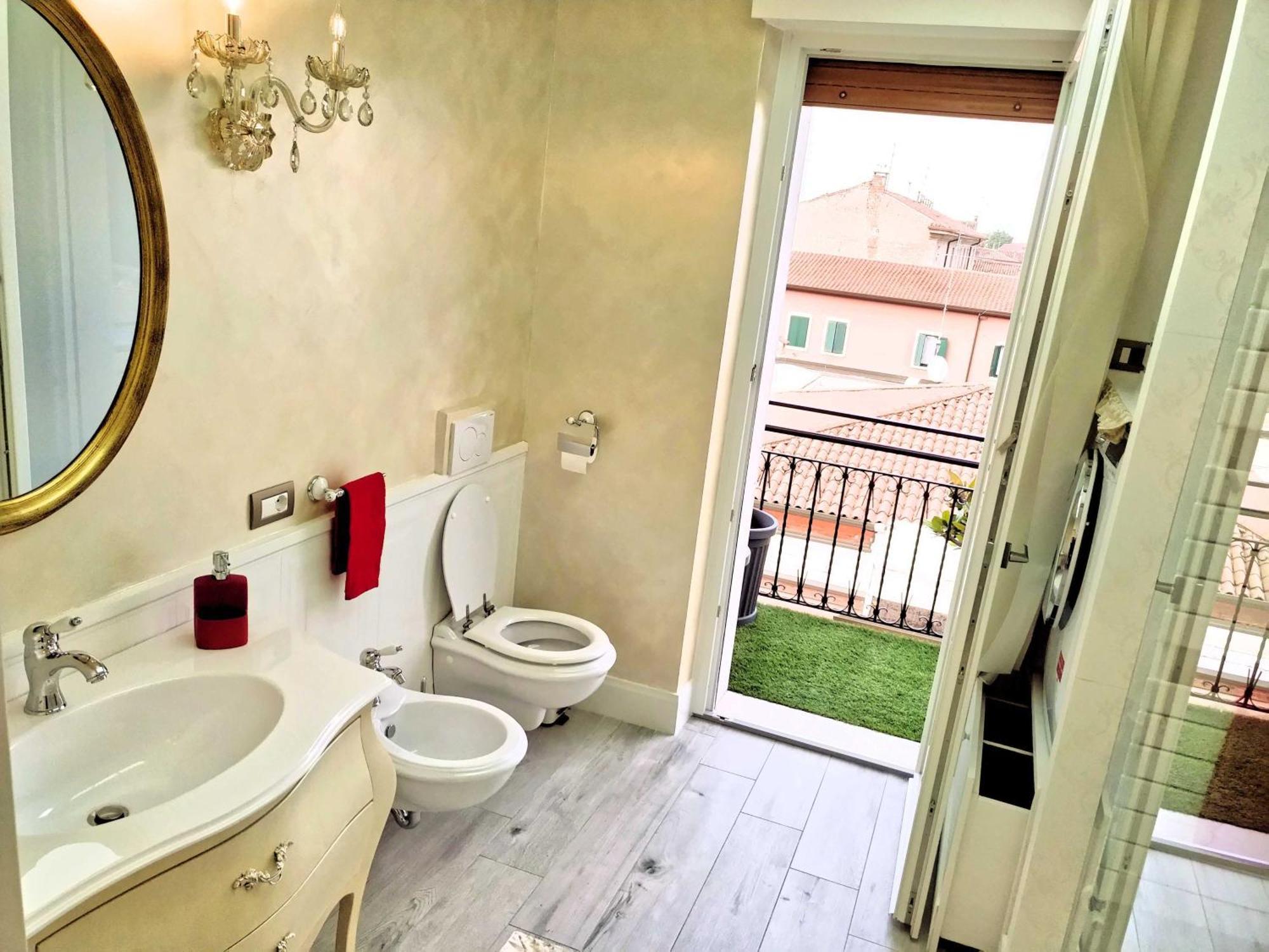 Alloggio Turistico Giulietta E Romeo - Intero Appartamento - Villafranca Di Verona, Zimmer, Holiday Rooms Exterior foto